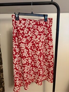 Reitmans Red and Ivory Floral Midi Skirt